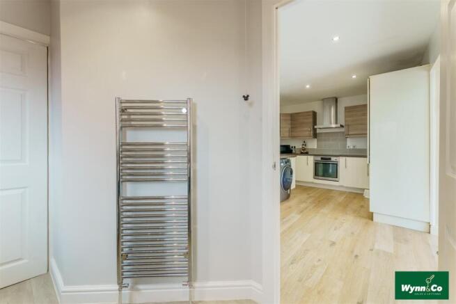 3 bed Semi-Detached for sale Image 10
