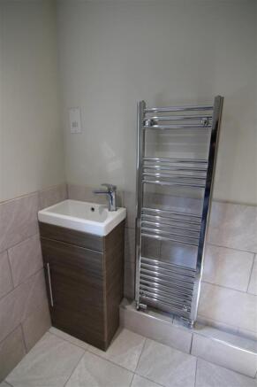 Bathroom 2nd Aspect.