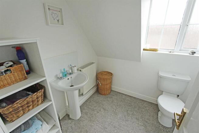 ensuite1.jpg