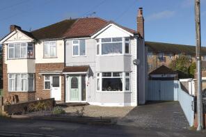 60, Rutland Crescent, Trowbridge BA14 0NX