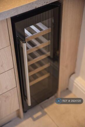 2 bed Terraced to rent Image 6