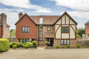 Hawksview, Gables Park, Gravesend Road, Wrotham, Sevenoaks TN15 7QD