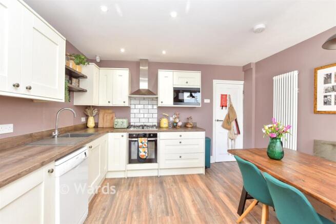 Kitchen/ Dining Area