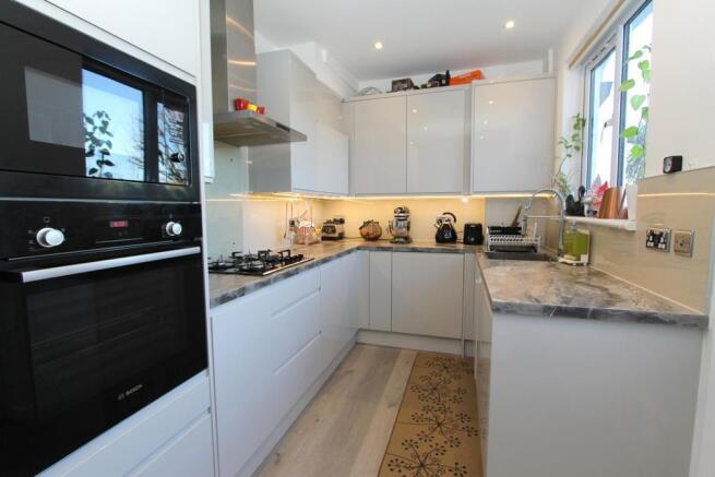 kitchen 2.JPG