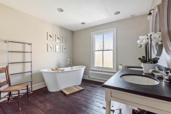 Bathroom.jpg