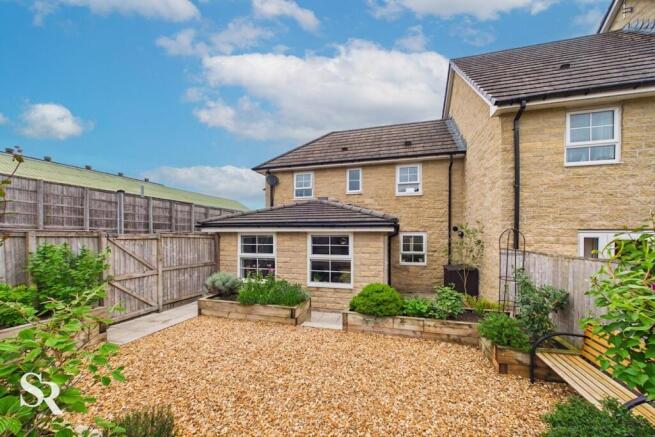 Sovereign Way, Chapel-En-Le-Frith, SK23 photo 4