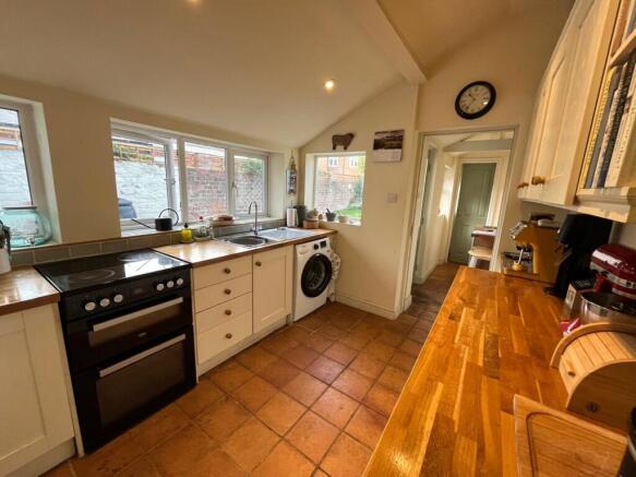 4 bed Terraced for sale Image 5