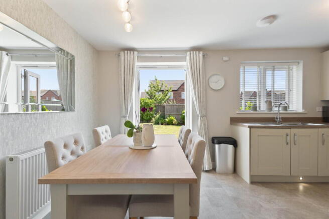 3 bed Semi-Detached for sale Image 5