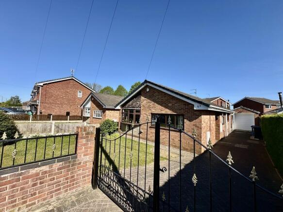 2 bed Detached Bungalow for sale Image 7