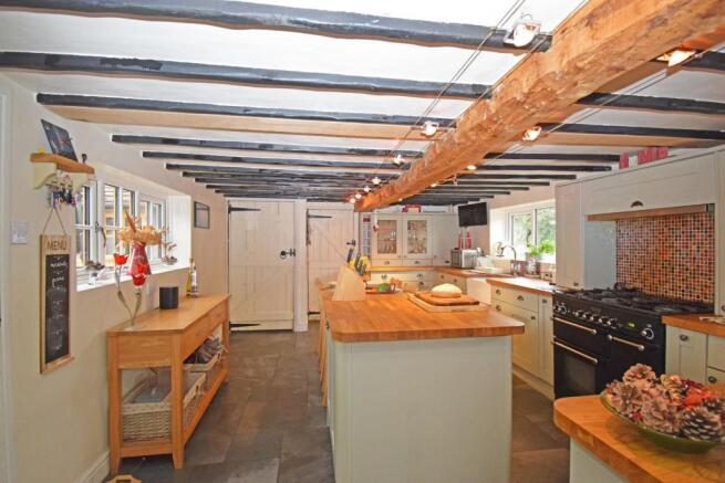 Greensleeves, kitchen c.jpg