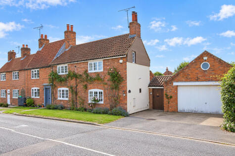 Tilly Cottage, 10 Tillbridge Road