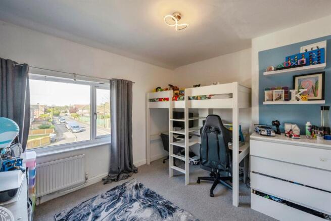 3 bed Semi-Detached for sale Image 10