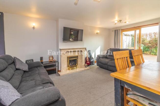 Lounge Diner Image 3