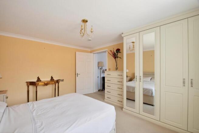 1 bed Apartment for sale Image 11