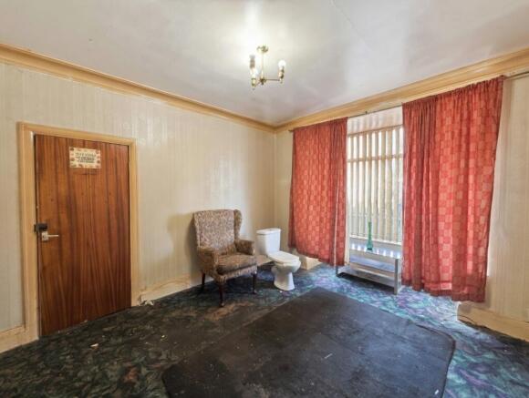 3 bed Semi-Detached for sale Image 3