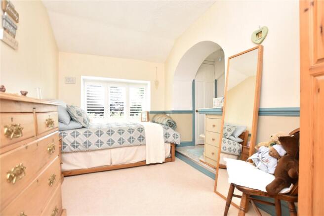 4 bed Semi-Detached for sale Image 12
