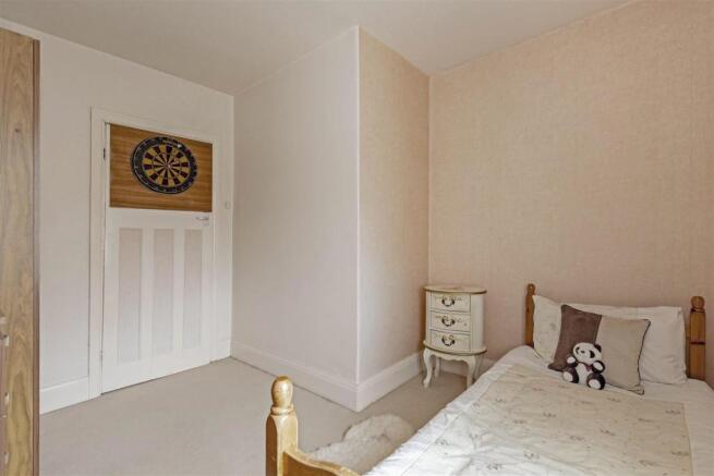 Bedroom 3-2.jpg