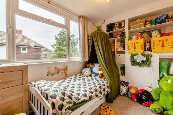 8589725-interior13.jpg