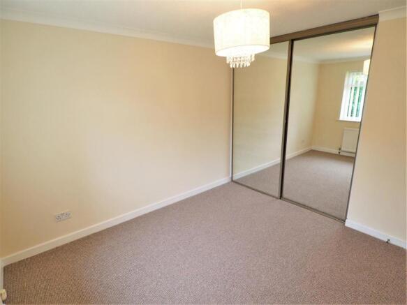 Master Bed With Fitted Wardrobes 454