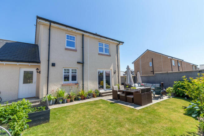 Rear Elevation/Rear Garden