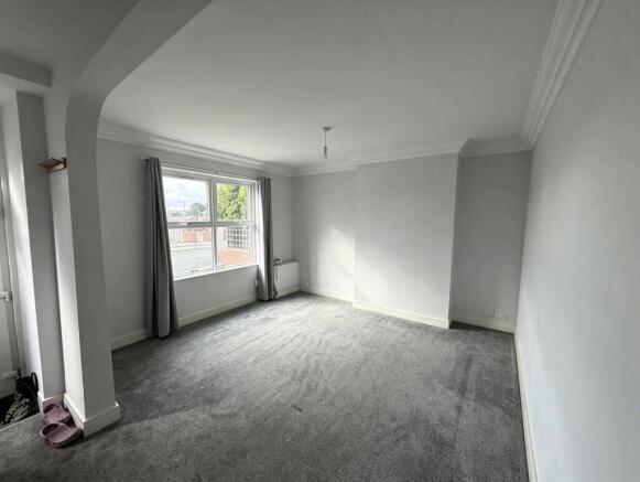 3 bed Terraced to rent Image 5