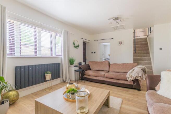 3 bed Semi-Detached for sale Image 4