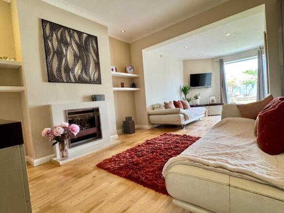 3 bed Semi-Detached for sale Image 10
