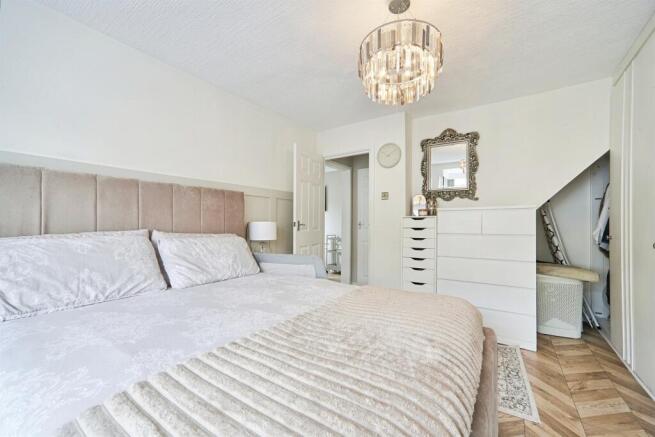 3 bed Semi-Detached for sale Image 9