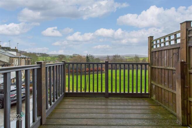3 bed Terraced for sale Image 5