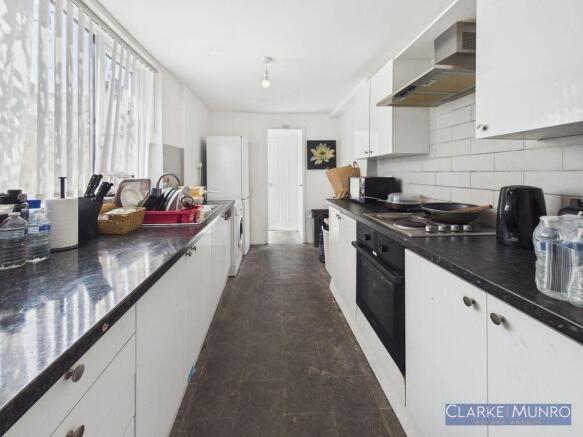 2 bed Terraced for sale Image 3