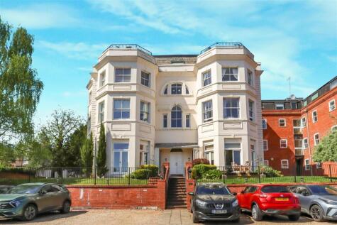 Kenilworth Hall, Bridge Street, Kenilworth