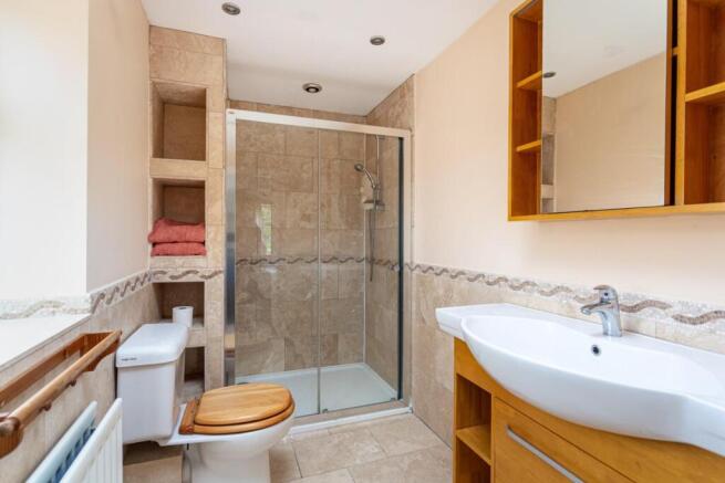 4 bed Semi-Detached for sale Image 8
