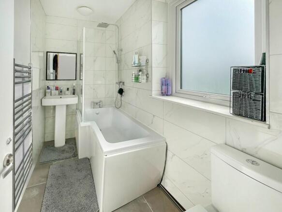 3 bed Semi-Detached for sale Image 10
