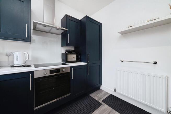 1 bed Flat for sale Image 8