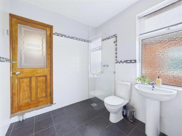 3 bed Terraced for sale Image 12