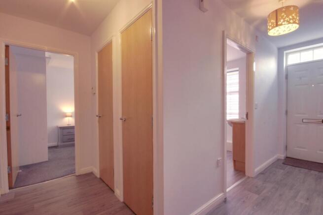 2 bed Apartment for sale Image 6