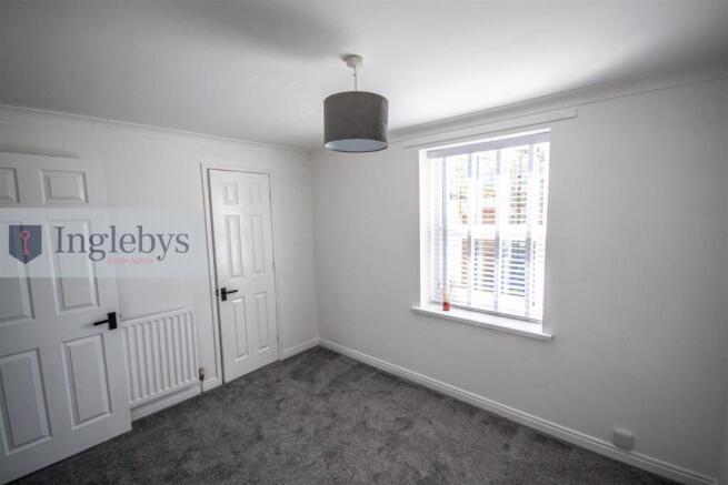 2 bed Terraced for sale Image 8
