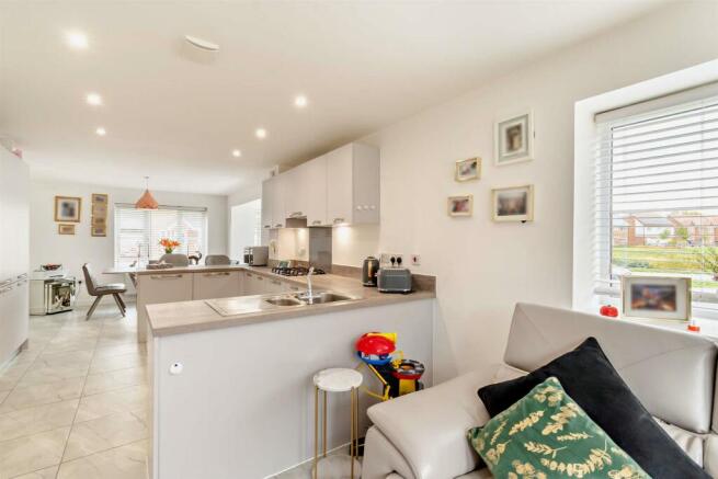 8574048-interior05-800.jpg