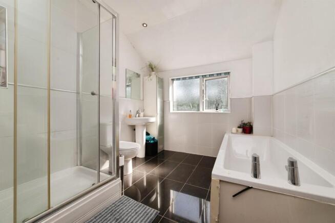 3 bed Semi-Detached for sale Image 10