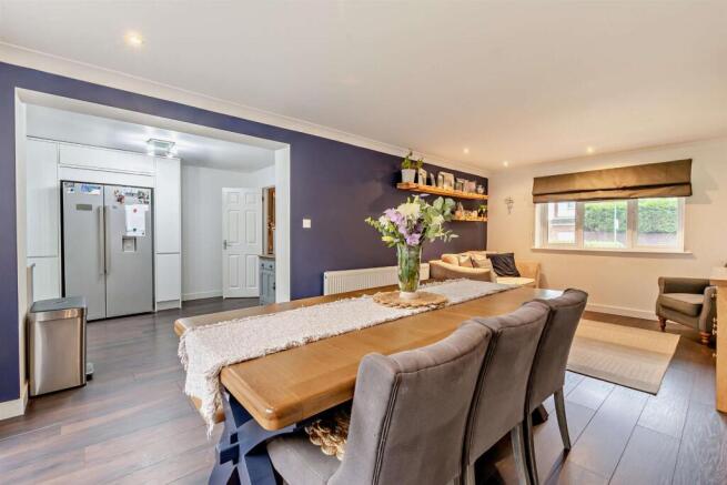 8634429-interior16-800.jpg