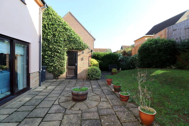 Photo 12