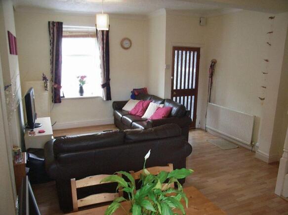 Lounge/Dining Room