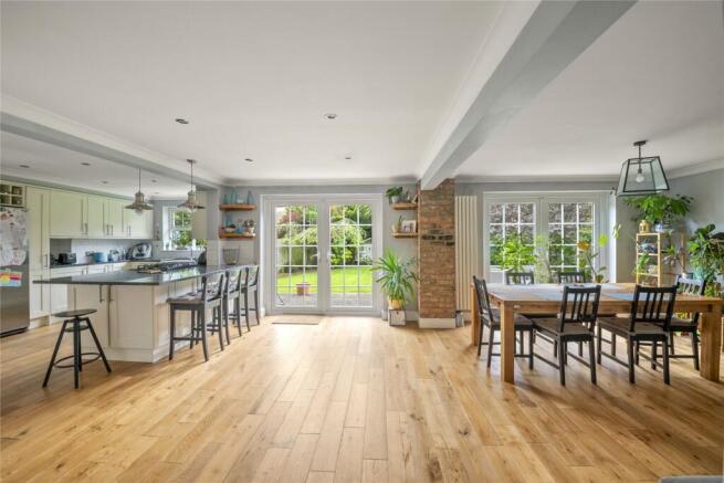 Kitchen/Dining