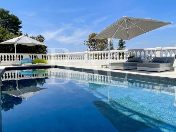 Villa Cannes buy sale