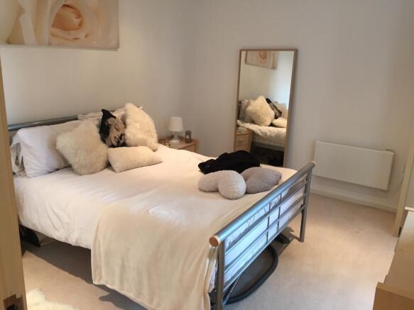 large bedrooom