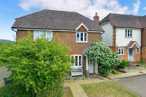 Larkfield, Ewhurst, GU6