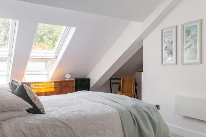 3 bed Apartment for sale Image 10