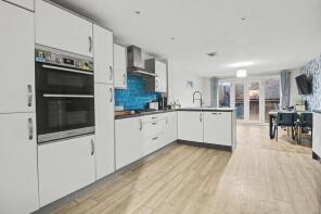 72, Mescott Meadows, Southampton SO30 2JU