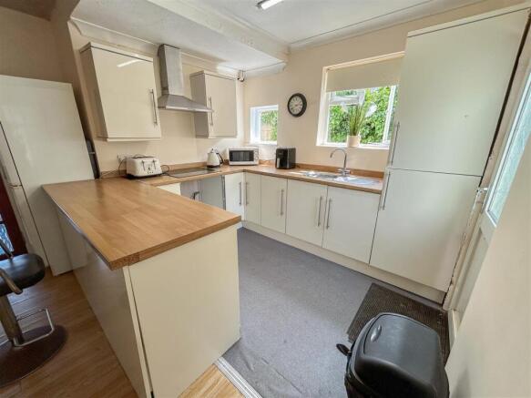 KITCHEN/DINER