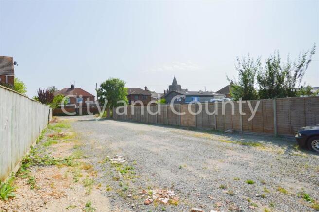 driveway to Rear.jpg